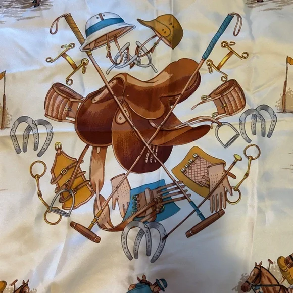 Stunning Vintage GUCCI Equestrian Scarf (great gift for horse lover/scarf lover) - Picture 11 of 16